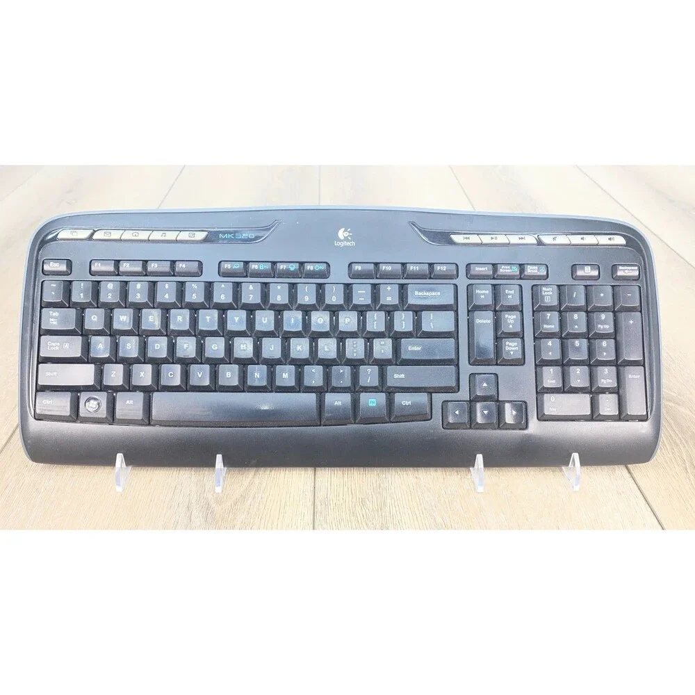 Logitech MK320 Wireless Keyboard w/Dongle - Used
